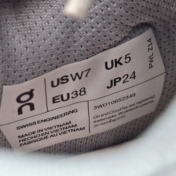 NEW On Cloud The Roger Advantage Womens Size 7 Court Tennis Shoes White - Picture 10 of 12